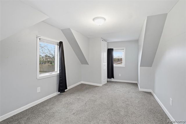 2164 Savoy Avenue, Burton, MI 48529