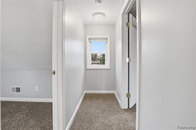 2164 Savoy Avenue, Burton, MI 48529