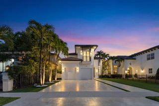 5790 SW 34th St, Miami, FL 33155