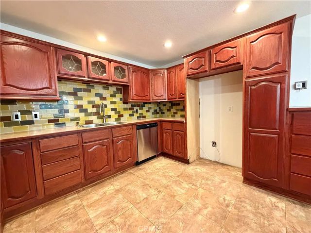 23775 Cruise Circle Drive, Canyon Lake, CA 92587