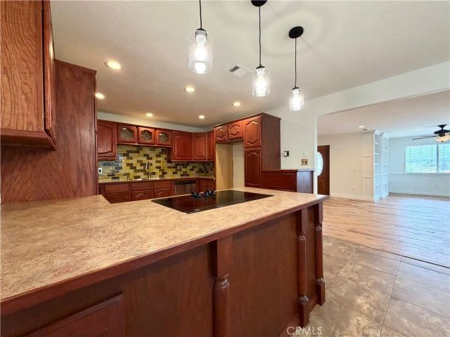 23775 Cruise Circle Drive, Canyon Lake, CA 92587