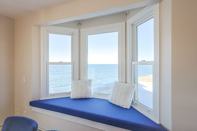 40 Channel St, Hull, MA 02045