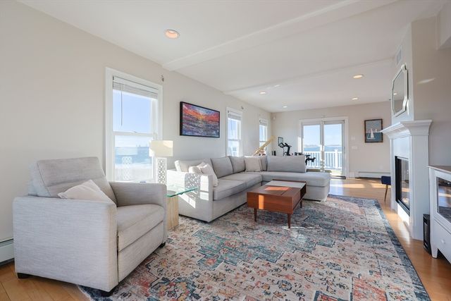 40 Channel St, Hull, MA 02045