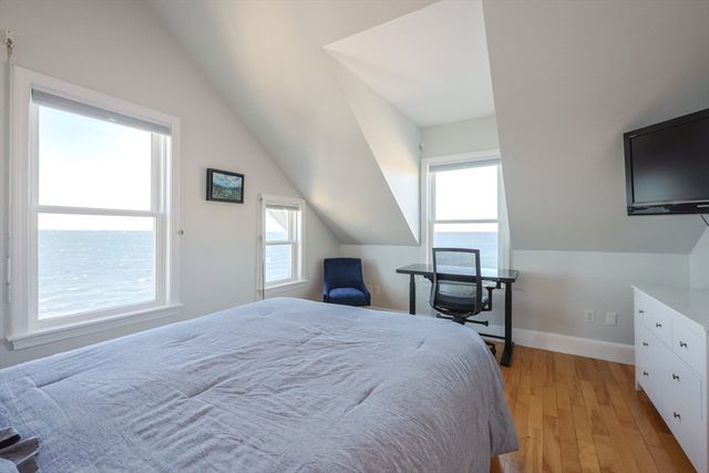 40 Channel St, Hull, MA 02045