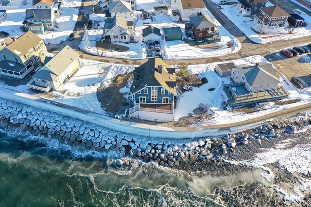 40 Channel St, Hull, MA 02045