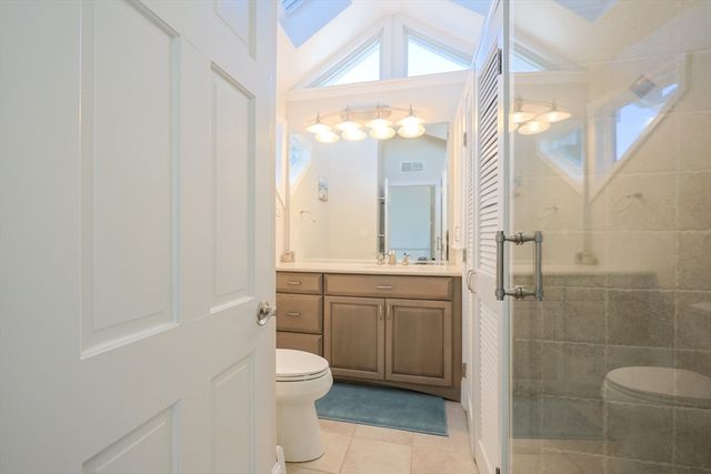 40 Channel St, Hull, MA 02045