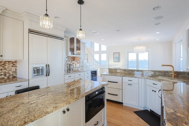 40 Channel St, Hull, MA 02045