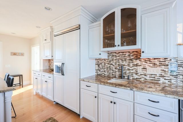 40 Channel St, Hull, MA 02045