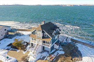 40 Channel St, Hull, MA 02045