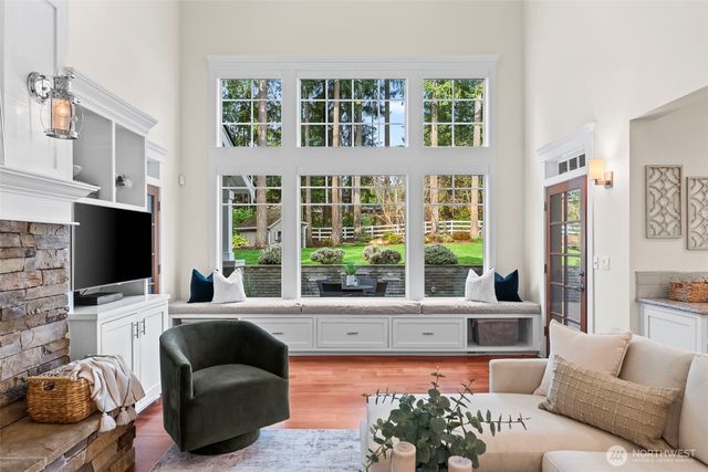 1051 Papago Drive, Fox Island, WA 98333