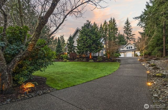 1051 Papago Drive, Fox Island, WA 98333