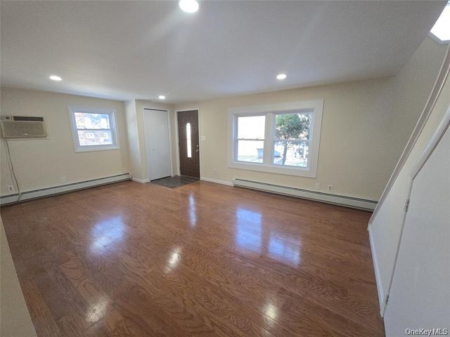 91 Holloran Road, New Windsor, NY 12553