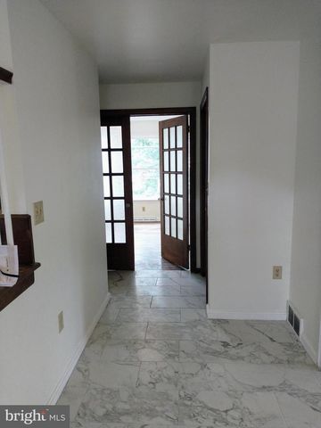 512 MIFFLIN BLVD, Reading, PA 19607