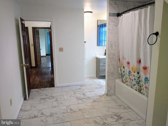 512 MIFFLIN BLVD, Reading, PA 19607