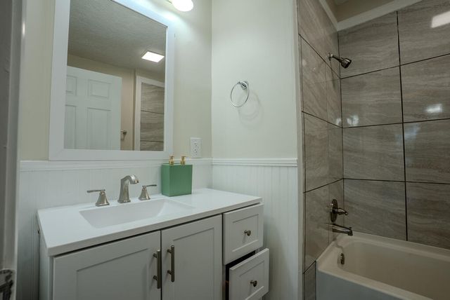 809 W Crawford Street, Dalton, GA 30720