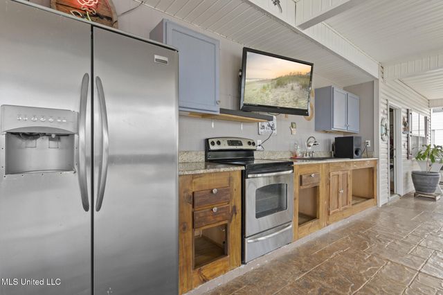 6277 Pontiac Drive, Kiln, MS 39556