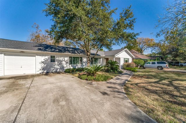 4502 Brookwoods Drive, Houston, TX 77092