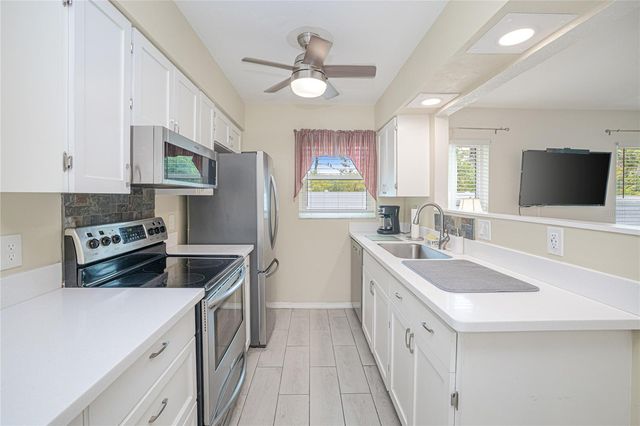 24540 HARBORVIEW ROAD D3, Punta Gorda, FL 33980