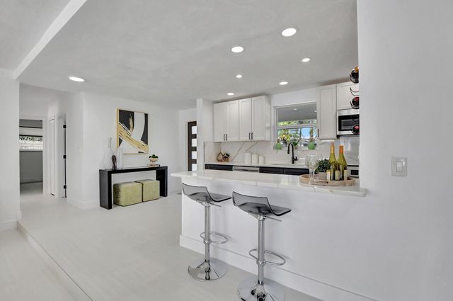 832 SW 10th Avenue, Boca Raton, FL 33486