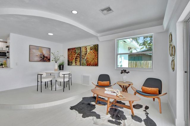 832 SW 10th Avenue, Boca Raton, FL 33486