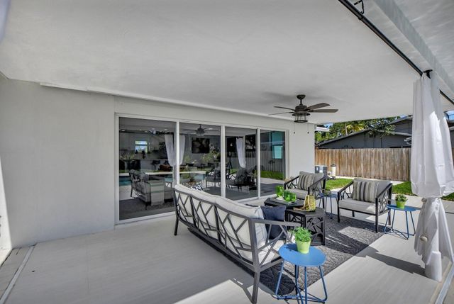 832 SW 10th Avenue, Boca Raton, FL 33486