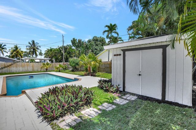 832 SW 10th Avenue, Boca Raton, FL 33486
