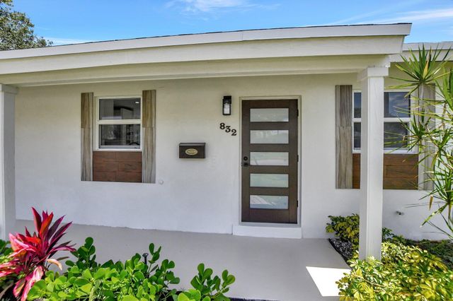 832 SW 10th Avenue, Boca Raton, FL 33486