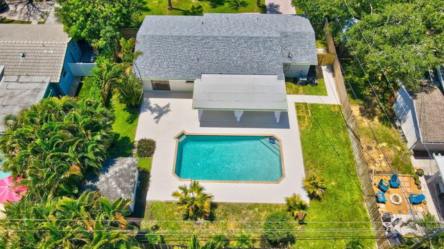 832 SW 10th Avenue, Boca Raton, FL 33486