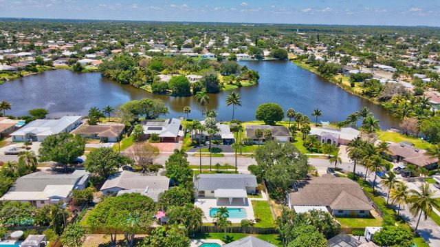 832 SW 10th Avenue, Boca Raton, FL 33486