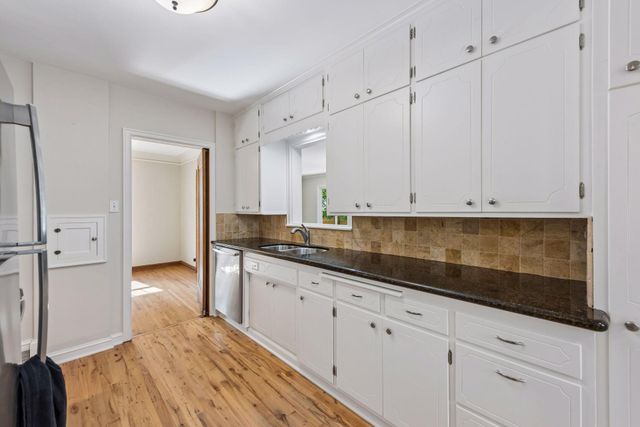 1731 Hillcrest Avenue, Saint Paul, MN 55116
