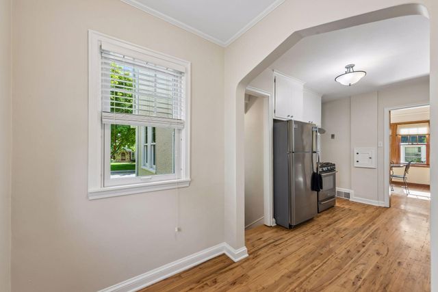 1731 Hillcrest Avenue, Saint Paul, MN 55116