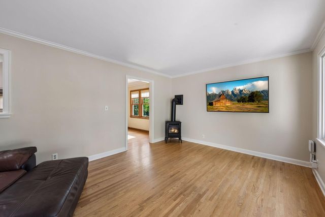 1731 Hillcrest Avenue, Saint Paul, MN 55116