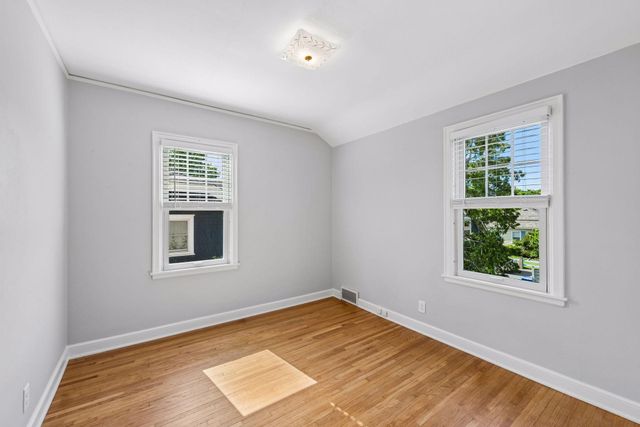 1731 Hillcrest Avenue, Saint Paul, MN 55116