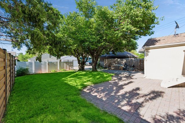 1731 Hillcrest Avenue, Saint Paul, MN 55116