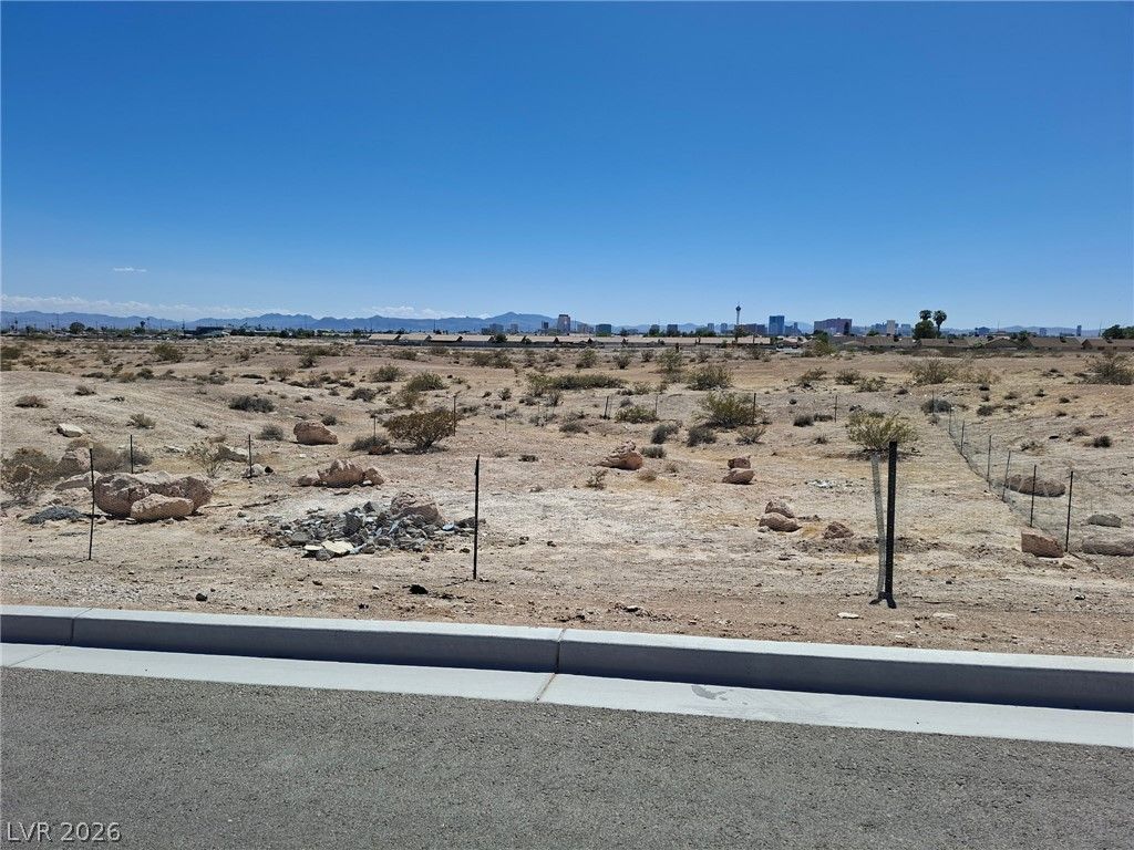 Brooks Ave, North Las Vegas, NV 89030 — exterior