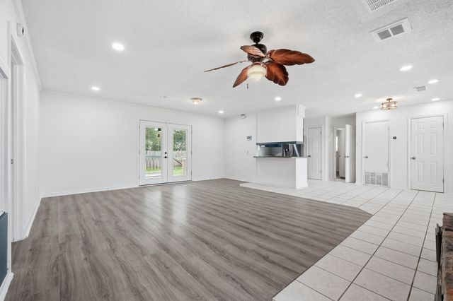 32 Cascabellas Street, Mary Esther, FL 32569