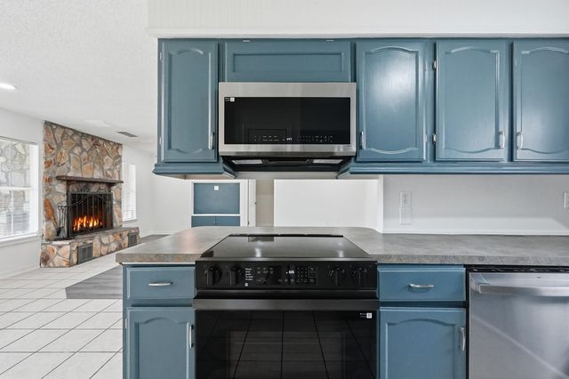 32 Cascabellas Street, Mary Esther, FL 32569