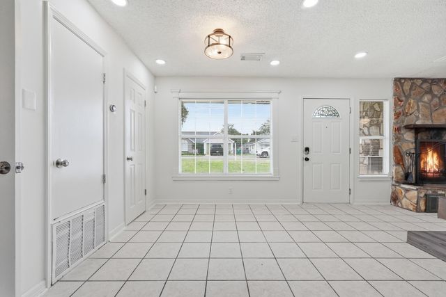 32 Cascabellas Street, Mary Esther, FL 32569