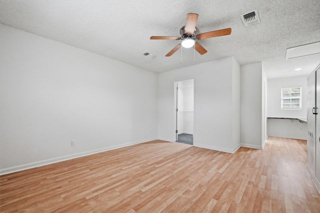 32 Cascabellas Street, Mary Esther, FL 32569