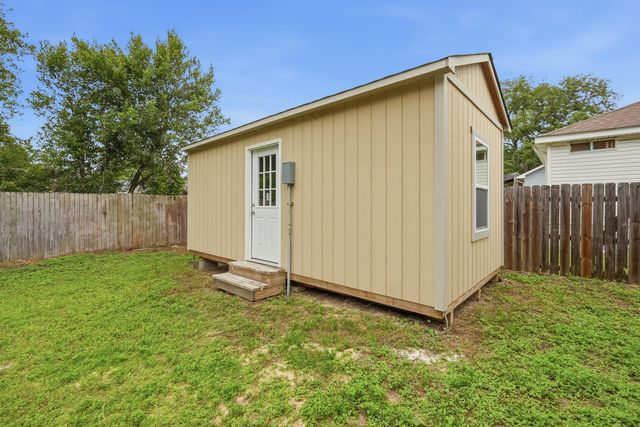32 Cascabellas Street, Mary Esther, FL 32569