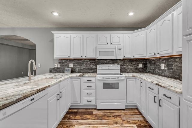 3410 Quail Run Road, West Plains, MO 65775