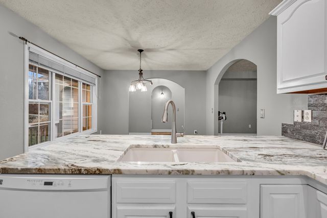 3410 Quail Run Road, West Plains, MO 65775