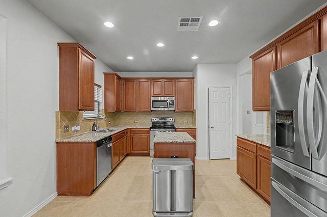 17804 Linkhill DR, Dripping Springs, TX 78620