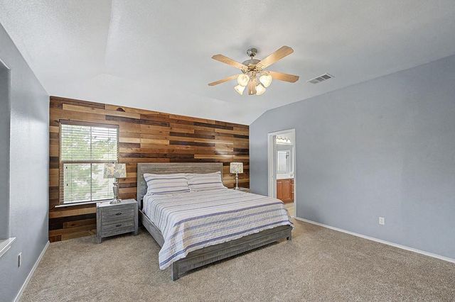 17804 Linkhill DR, Dripping Springs, TX 78620