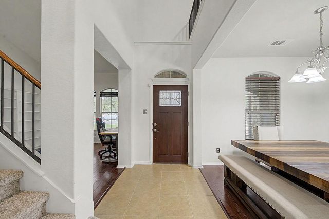 17804 Linkhill DR, Dripping Springs, TX 78620