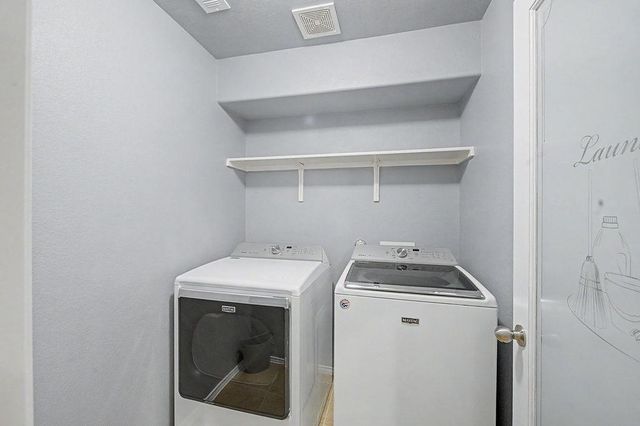 17804 Linkhill DR, Dripping Springs, TX 78620