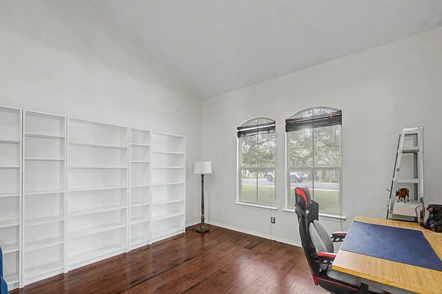 17804 Linkhill DR, Dripping Springs, TX 78620