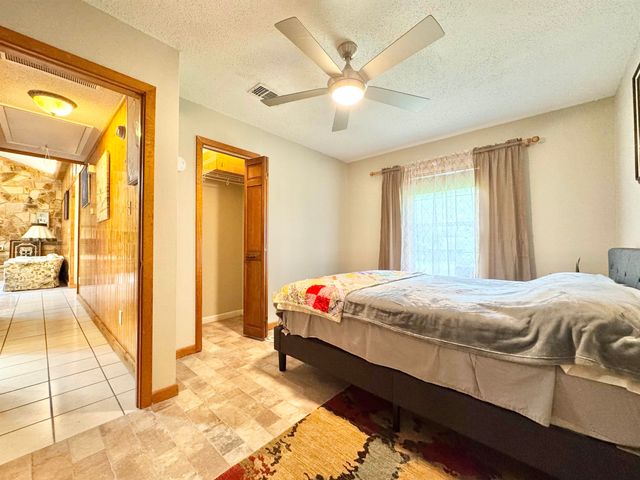 307 Locklear Avenue, Longview, TX 75605