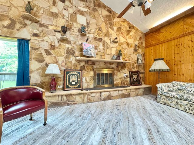 307 Locklear Avenue, Longview, TX 75605