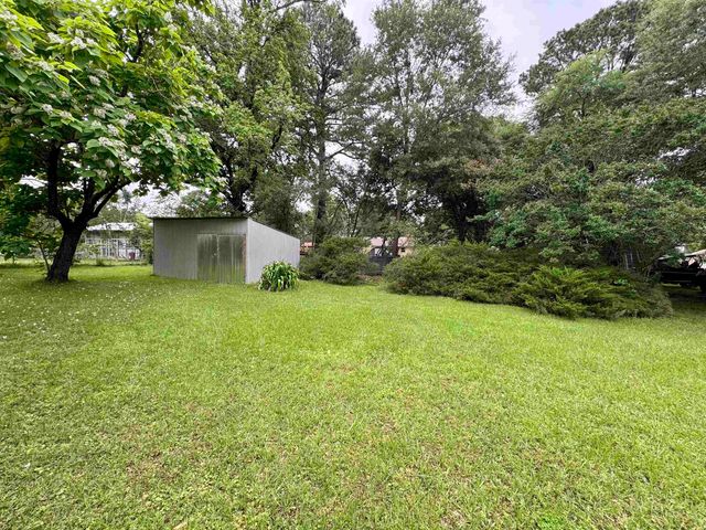 307 Locklear Avenue, Longview, TX 75605